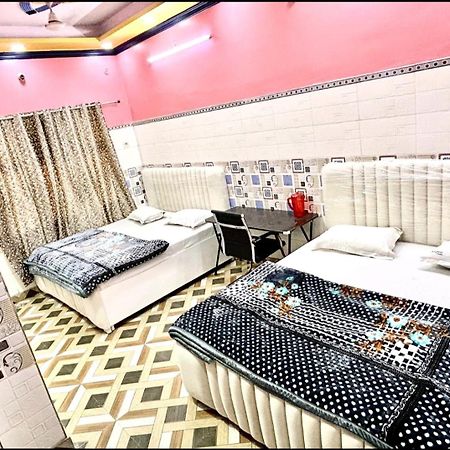 ניו דלהי Hotel Jaipur Palace מראה חיצוני תמונה
