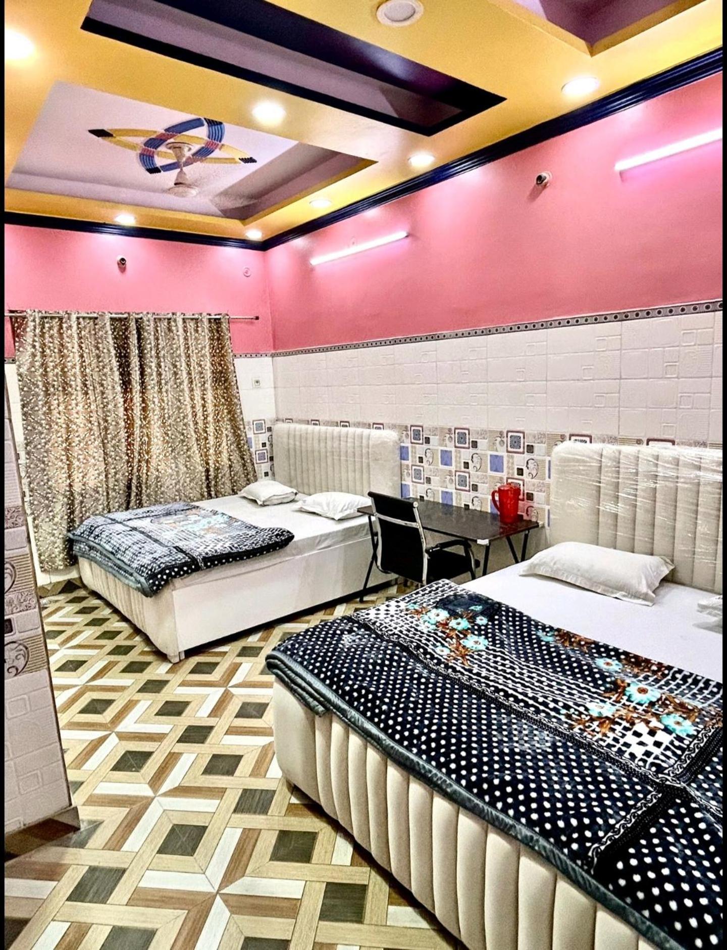 ניו דלהי Hotel Jaipur Palace מראה חיצוני תמונה