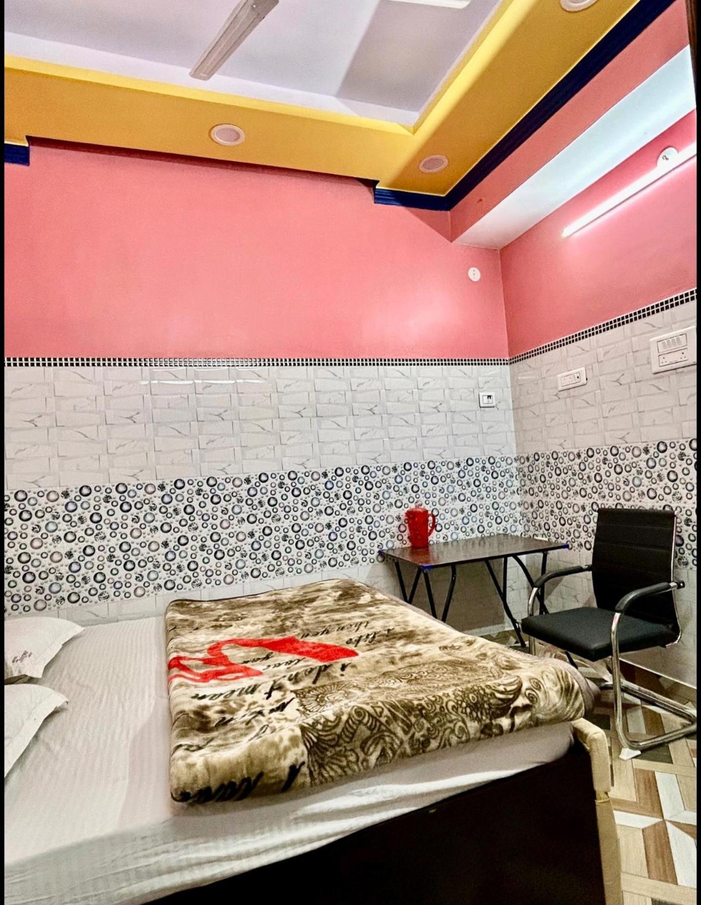 ניו דלהי Hotel Jaipur Palace מראה חיצוני תמונה